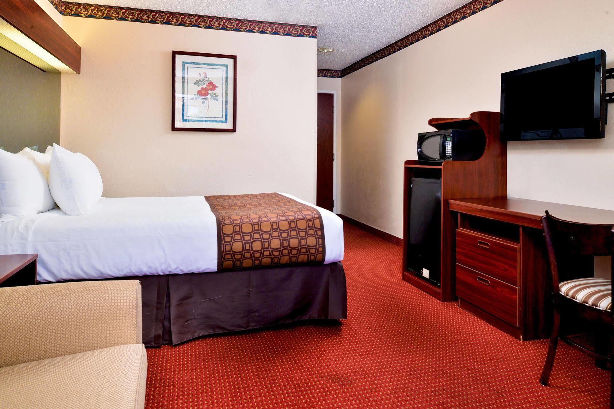 Microtel & By Wyndham Savannah/pooler Pooler