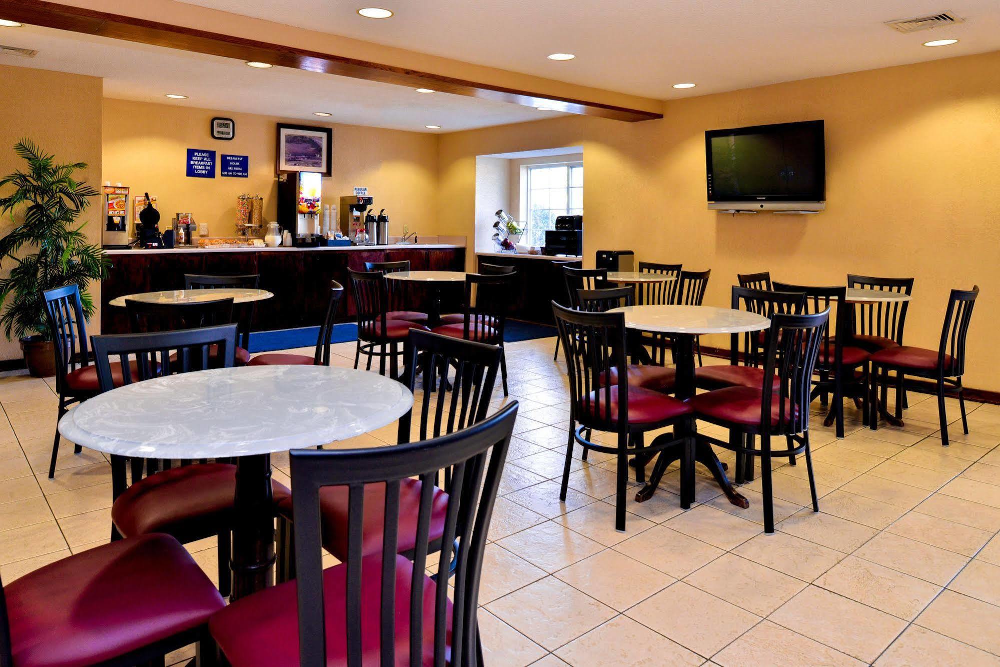 Microtel & By Wyndham Savannah/pooler 3* Pooler